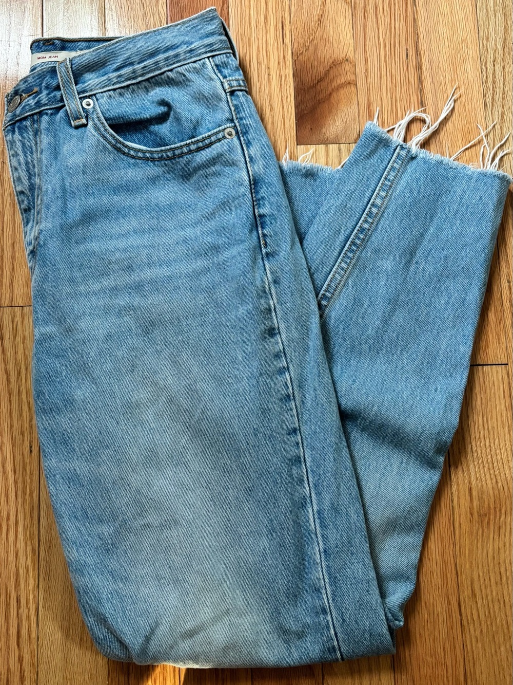 Levi mom jeans 27